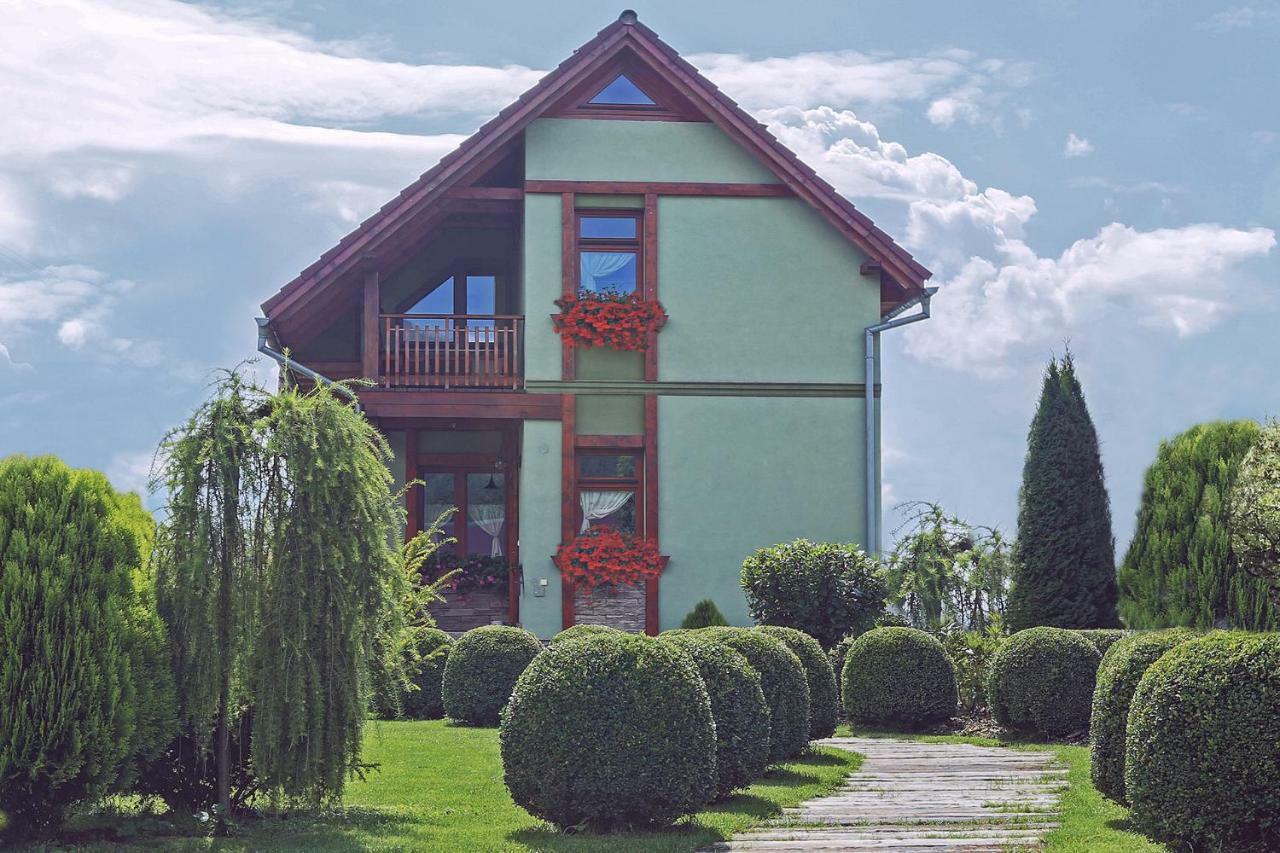 רוז'ומברוק Holiday Resort Svarny מראה חיצוני תמונה