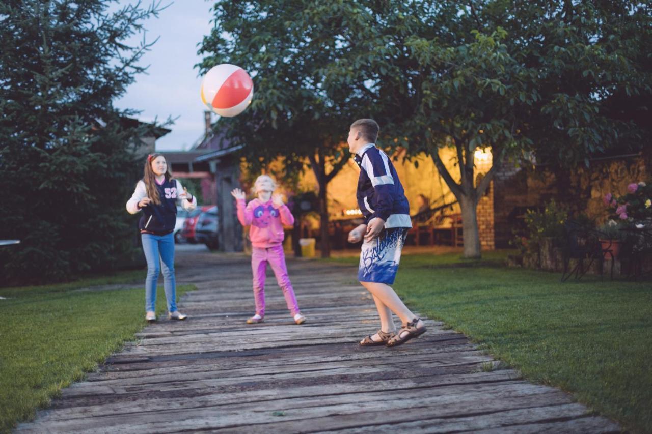 רוז'ומברוק Holiday Resort Svarny מראה חיצוני תמונה